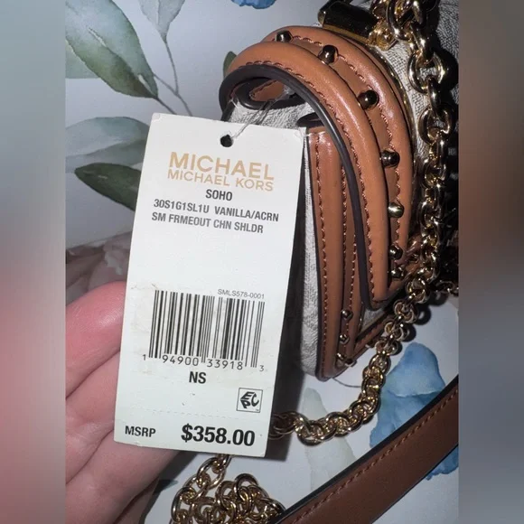 Michael Kors SoHo Frameout Signature Chain Shoulder Bag - Picture 2 of 5